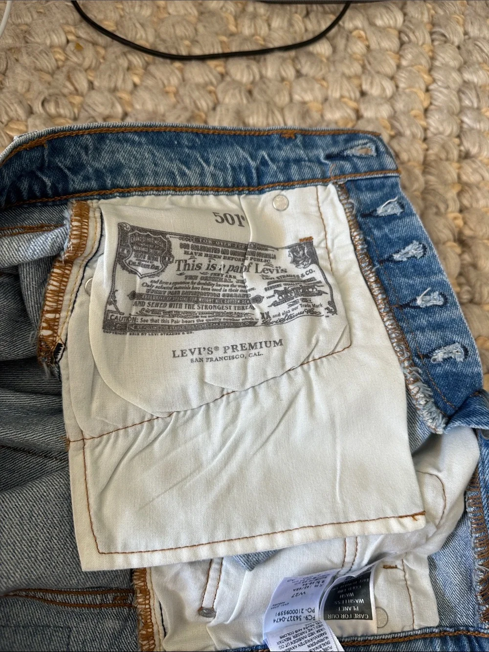 Levi’s cut off high rise denim shorts button fly med/light wash size‎ 27